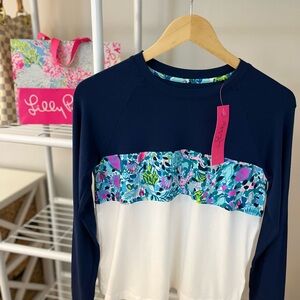 NWT Lilly Pulitzer Chapman Long Sleeve Shirt in Dive Bar print, size XS *SOFT*